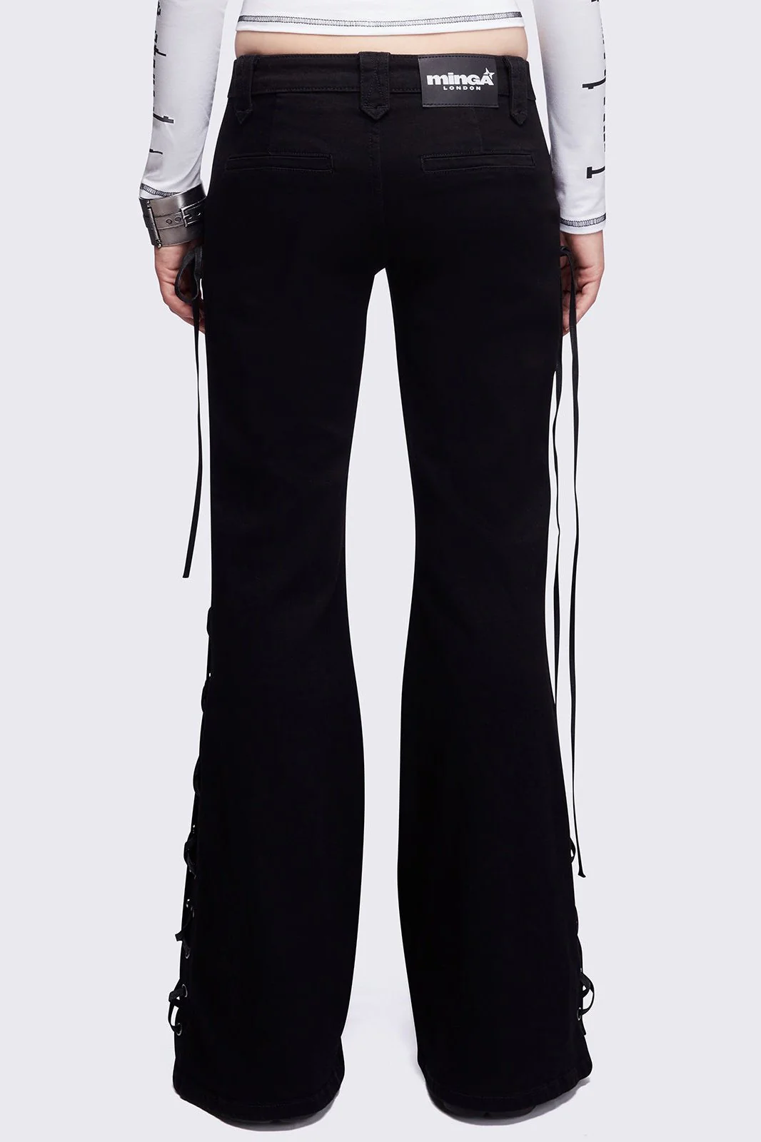 Alyssa Flared Jeans - Image 3