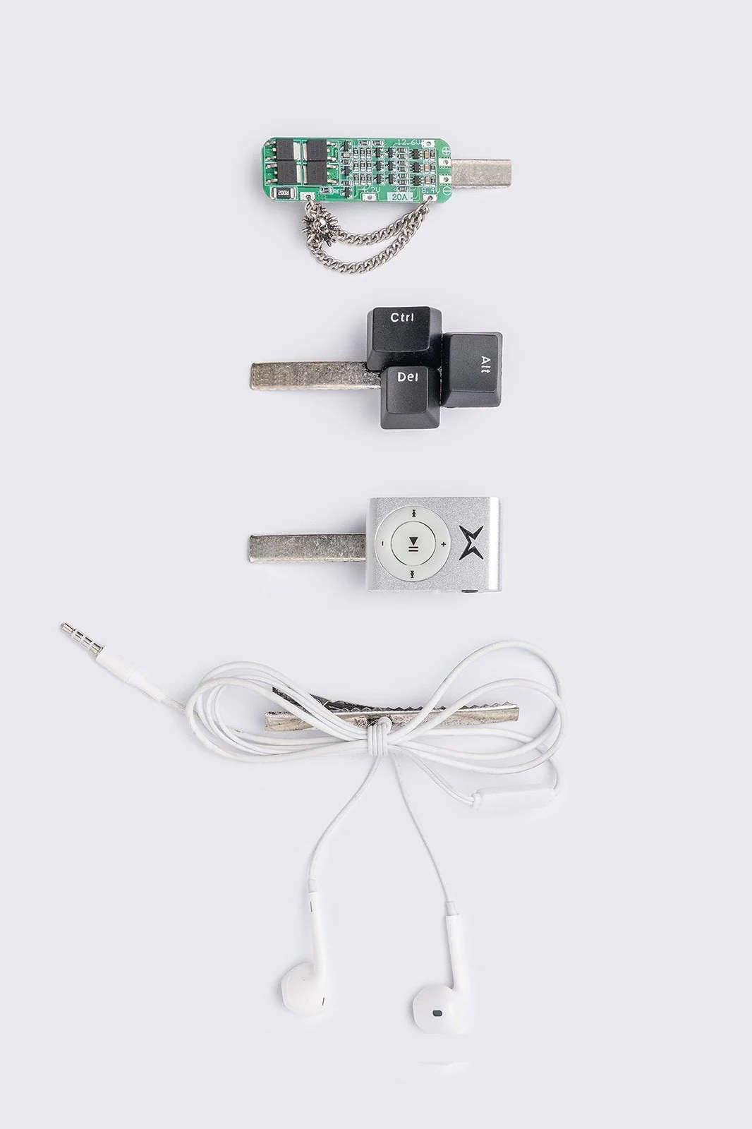 Cute.exe Hair Clip Set - Image 3