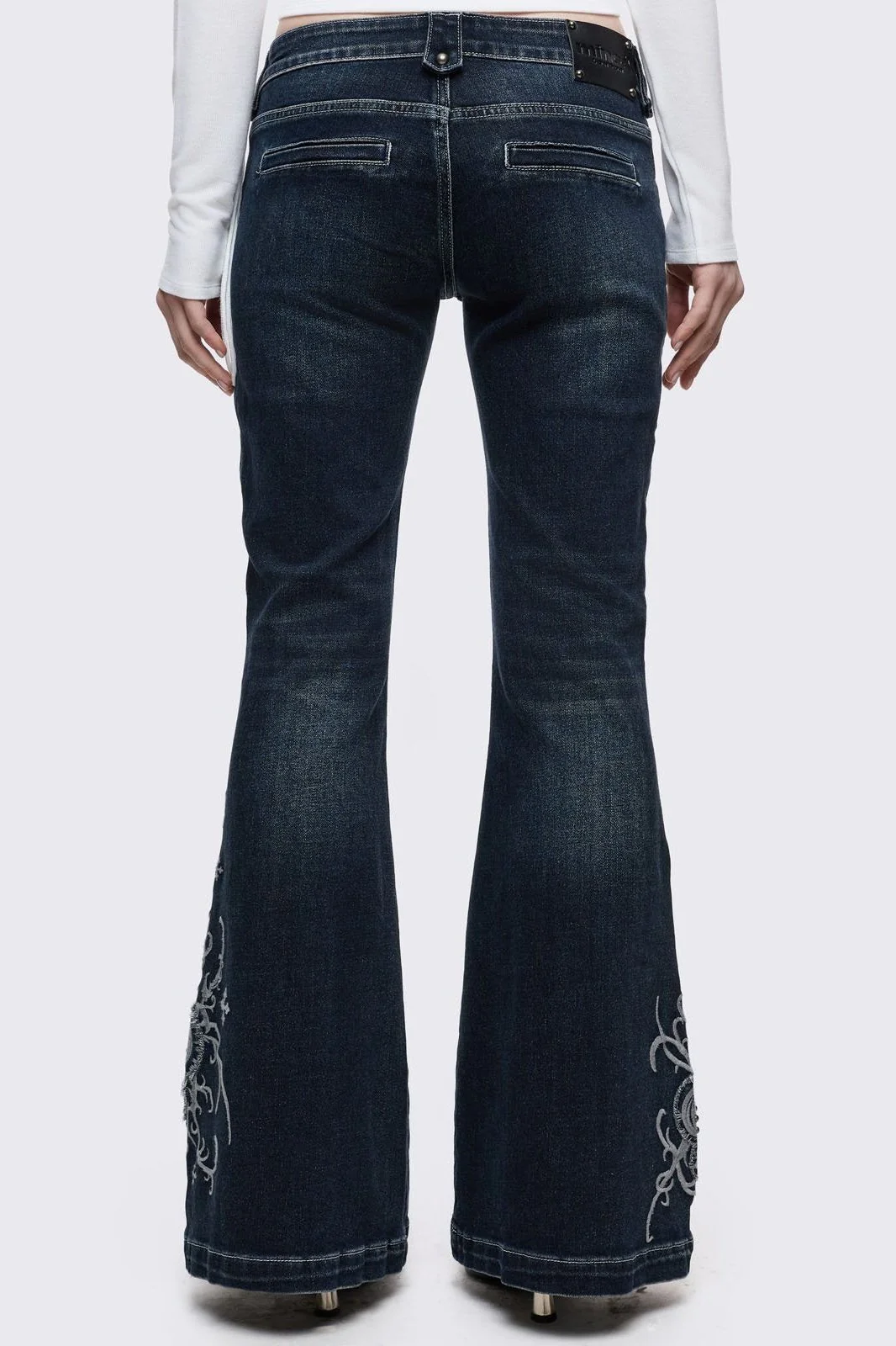 Lis Flared Jeans - Image 5