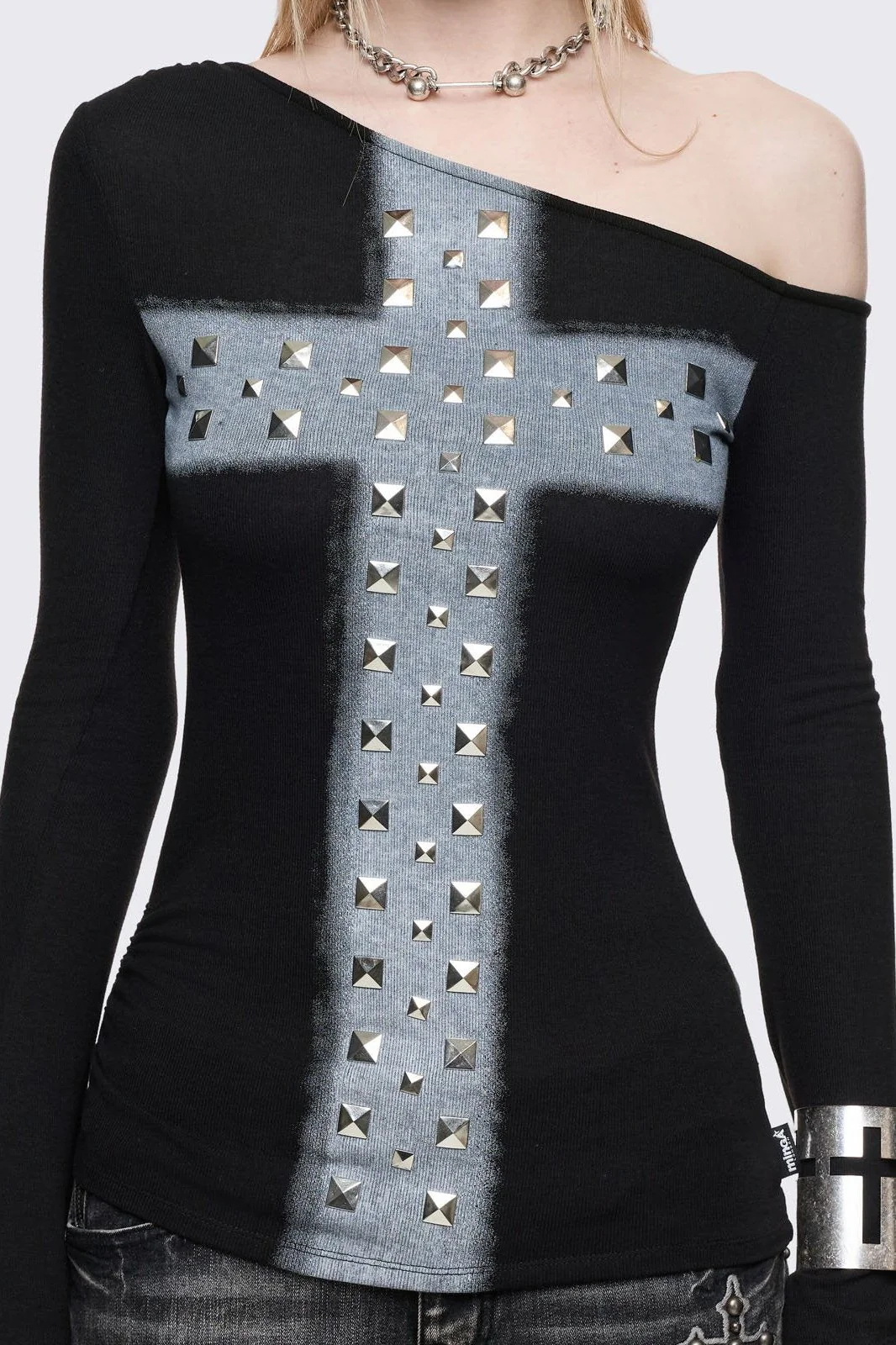 Samantha Black Off-Shoulder Top - Image 3